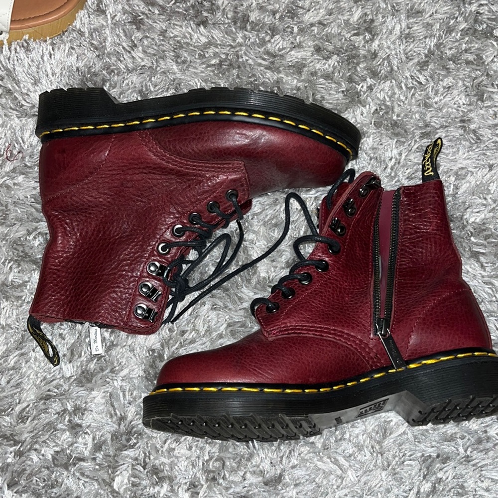 Dr marten combat boot
